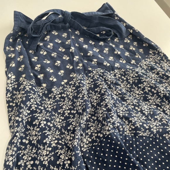 TOPSHOP size 10 cotton cottagecore skirt in navy and white - Picture 2 of 7